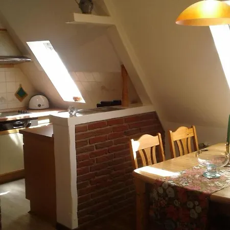 Kirsch Apartman *